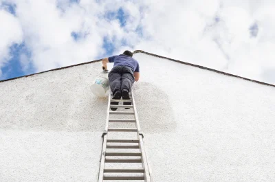 Peinture extérieure à Ercé-en-Lamée — façades et ravalement